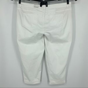 Westport Jean Capri Signature Fit Boyfriend